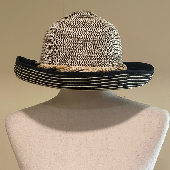 Jhats Accessories - JHats Straw Hat With Beaded Band Kettle Packable Black Tan